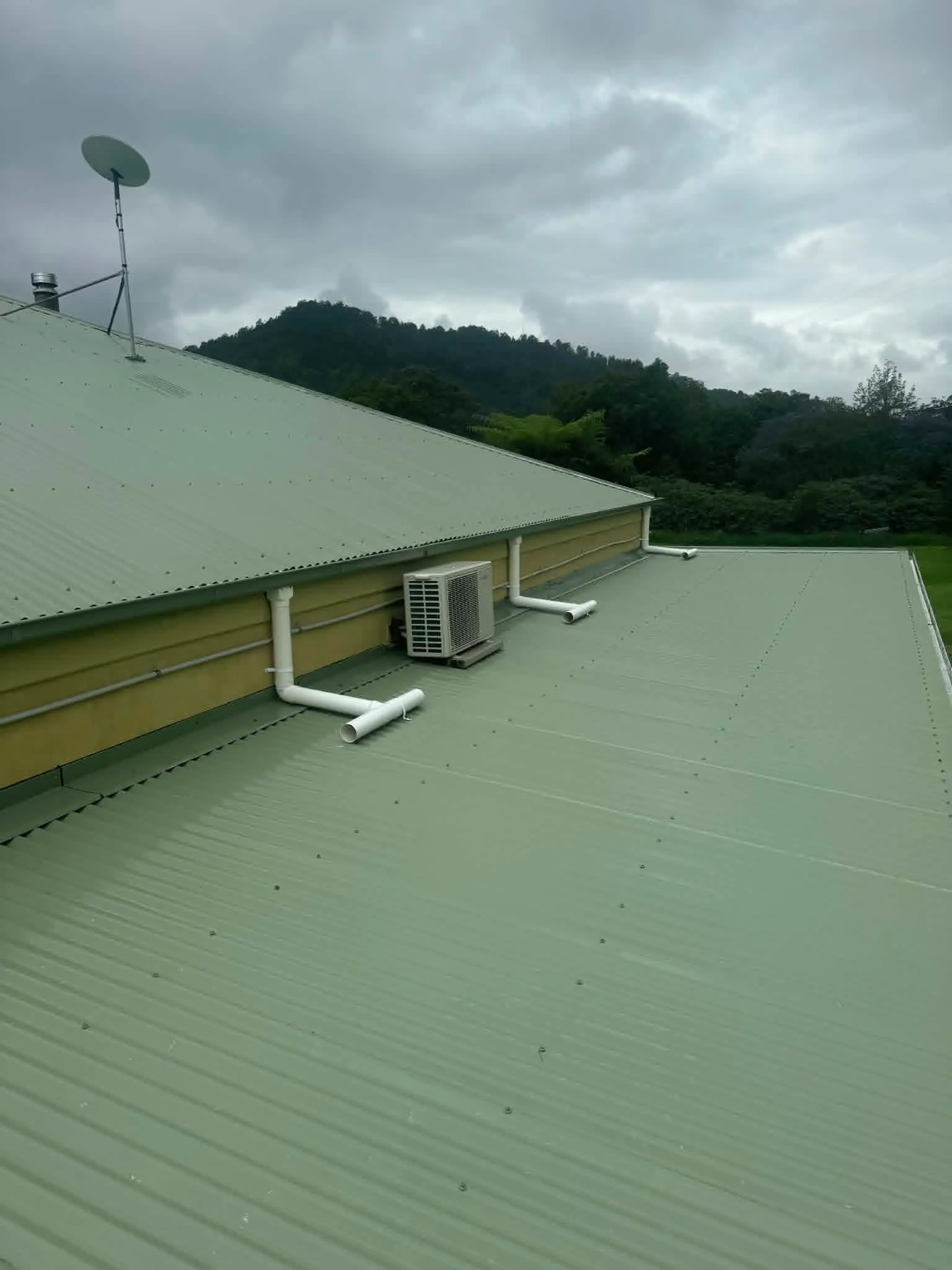 School Exterior Cleaning